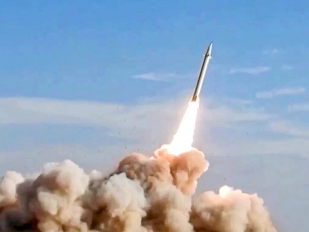 Iran war live: IRGC attacks US bases in Jordan after US bombs Larak Island | Conflict News