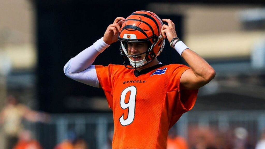 Joe Burrow, Bengals find camaraderie on unusual battlefield