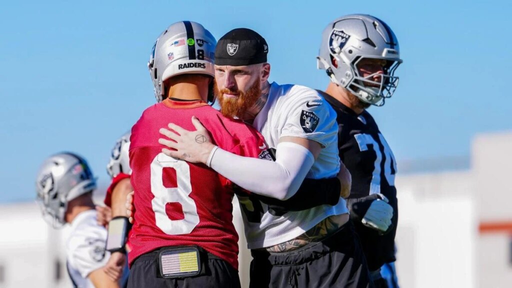 Kirk Cousins, Maxx Crosby have altercation during Raiders’ practice Kirk Cousins, Maxx Crosby have altercation during Raiders’ practice
