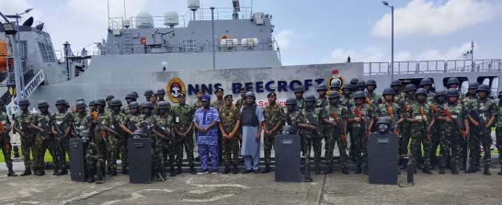 LSSTF Strengthens Operational Capacity for NNS BEECROFT, Donates Bulletproof Vests, Helmets – THISDAYLIVE LSSTF Strengthens Operational Capacity for NNS BEECROFT, Donates Bulletproof Vests, Helmets – THISDAYLIVE