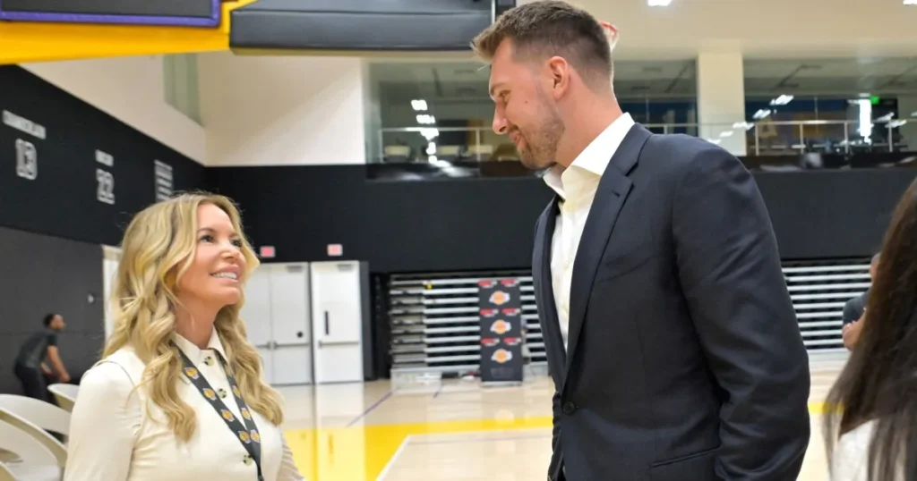 Lakers’ Jeanie Buss ‘contesting’ family’s vote to sell to Kushner, Iger | Basketball News