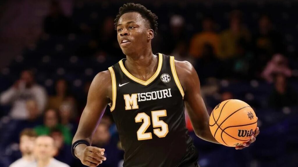 Mark Mitchell returning to Missouri: Star forward will not attend Kentucky as he seeks fifth year Mark Mitchell returning to Missouri: Star forward will not attend Kentucky as he seeks fifth year