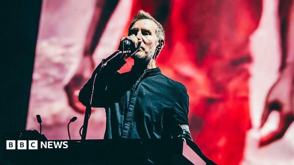 Massive Attack banned from Singapore after pro-Palestine display at show