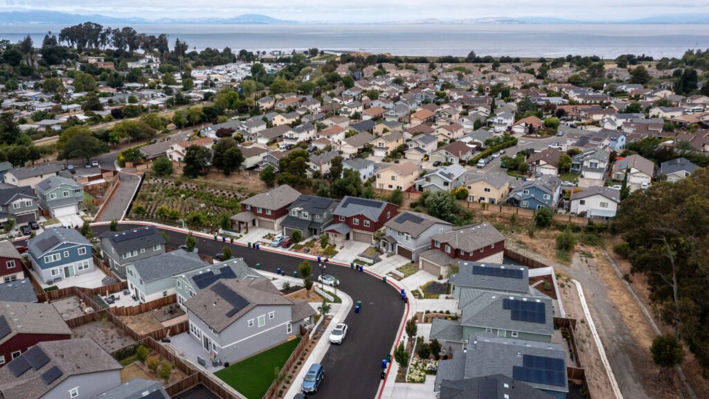 Mortgage rates surge to the highest since June 2025