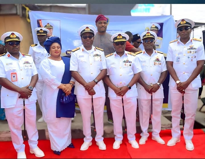 Navy Expands Community Intervention Drive, Inaugurates Three Solar-powered Boreholes in Surulere – THISDAYLIVE Navy Expands Community Intervention Drive, Inaugurates Three Solar-powered Boreholes in Surulere – THISDAYLIVE