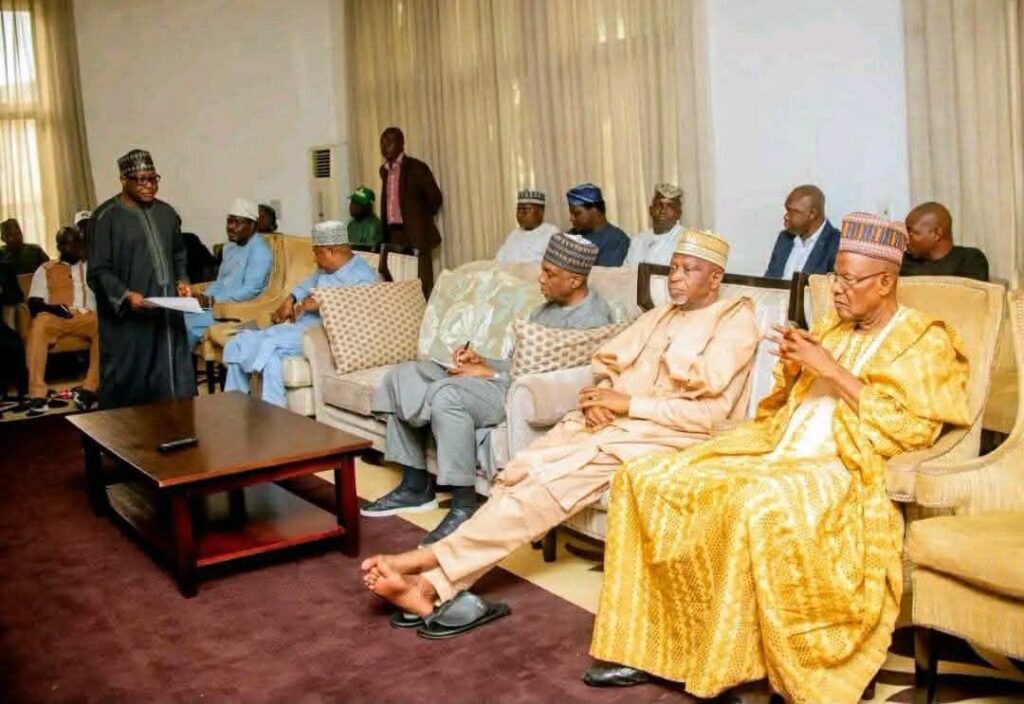 PDP, 15 APC Guber Aspirants Negotiate Power-sharing in Kwara – THISDAYLIVE