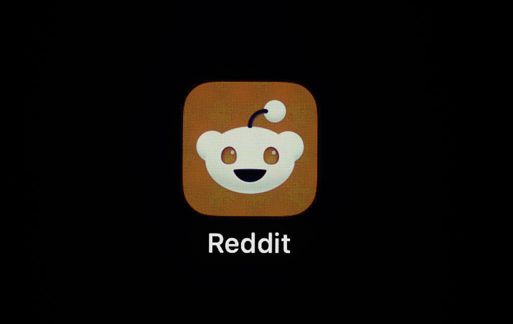 Reddit keeps its strange DMCA fight over Google search results alive Reddit keeps its strange DMCA fight over Google search results alive