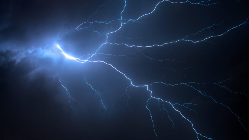 Researchers use “thunderquakes” to study structure of Earth’s surface