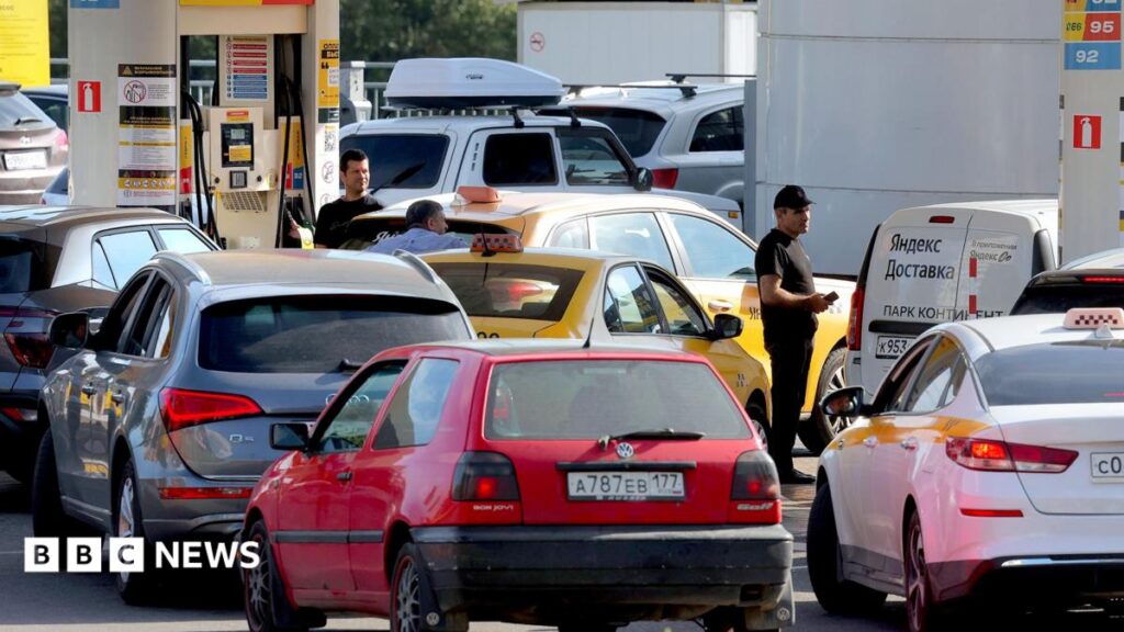 Rosenberg: Shortage of petrol but not patriotism as Russians feel growing impact of war Rosenberg: Shortage of petrol but not patriotism as Russians feel growing impact of war