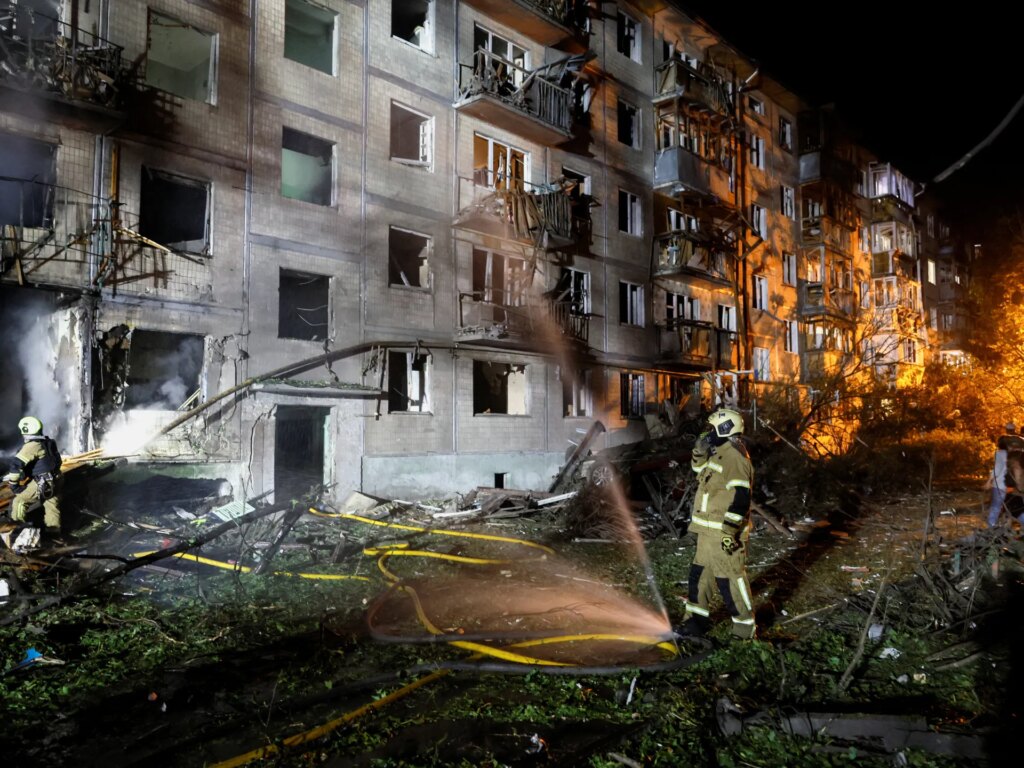 Russian missile attack kills three in Ukraine’s Kyiv | Russia-Ukraine war News