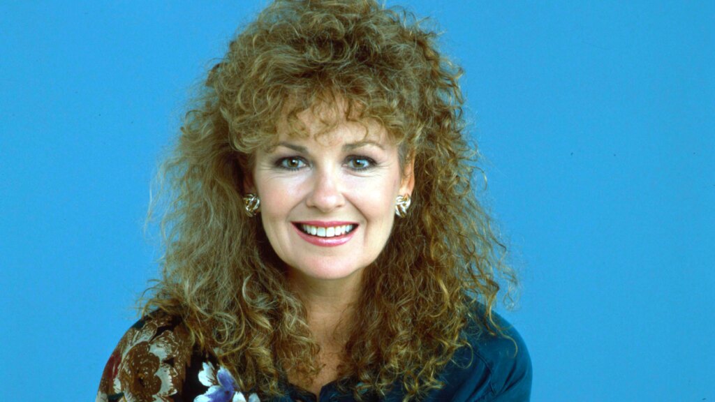 Shelley Fabares, Star of ‘The Donna Reed Show’ and ‘Coach,’ Dead at 82 Shelley Fabares, Star of ‘The Donna Reed Show’ and ‘Coach,’ Dead at 82