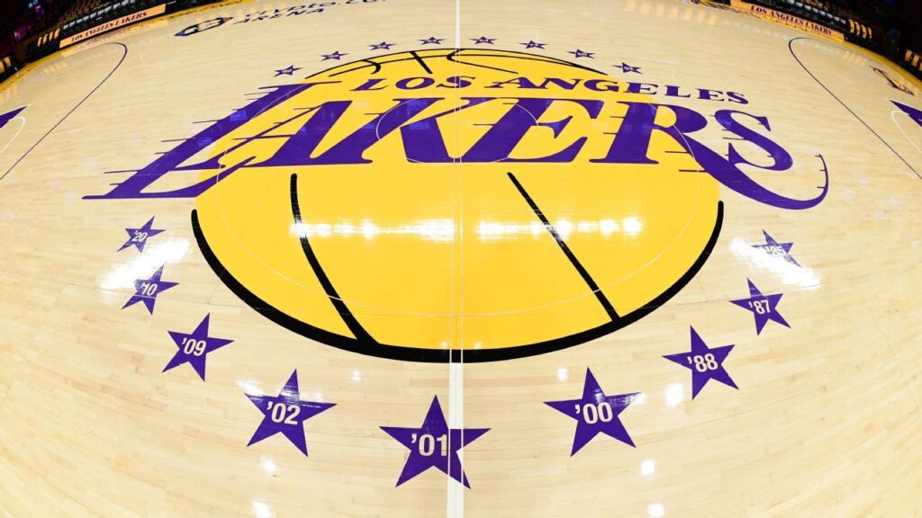 Sources: Josh Kushner, Bob Iger to buy Lakers for .5B