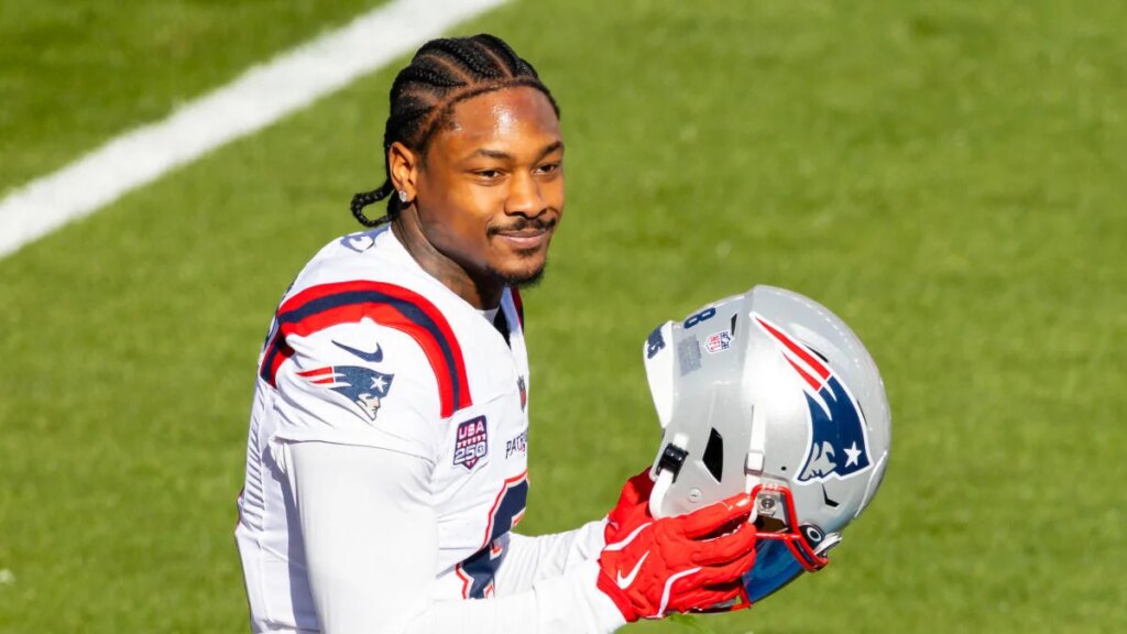 Stefon Diggs signing with Commanders as four-time Pro Bowl WR offers Jayden Daniels another weapon, per report