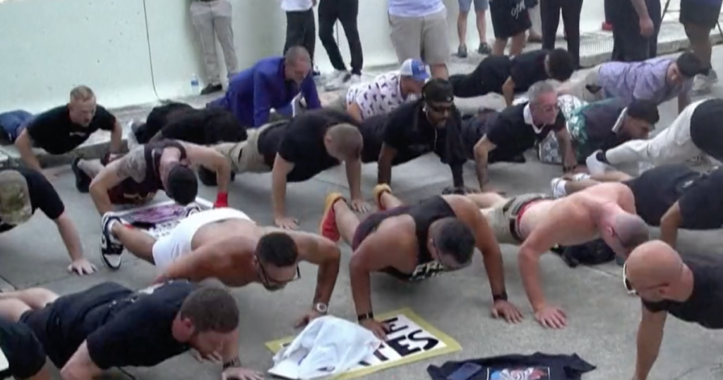 Tate supporters rally for brothers ahead of bail hearing in Miami | Newsfeed