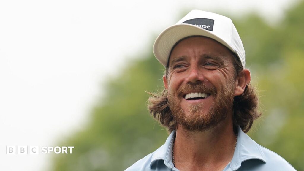 Tour Championship: Min Woo Lee leads with Tommy Fleetwood in contention