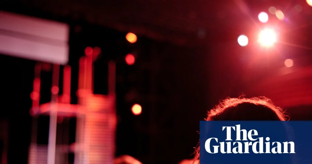 UK cinemas look at banning Meta smart glasses over piracy fears | Meta