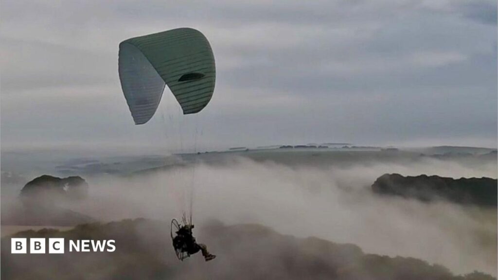 UK soldiers could get paragliders to drop behind enemy lines