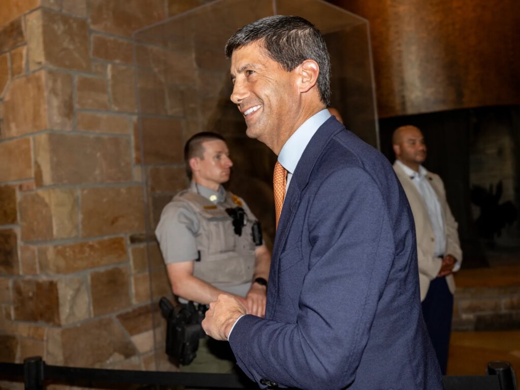 US Fed chair warns inflation progress insufficient, hints at rate hikes | Banks News