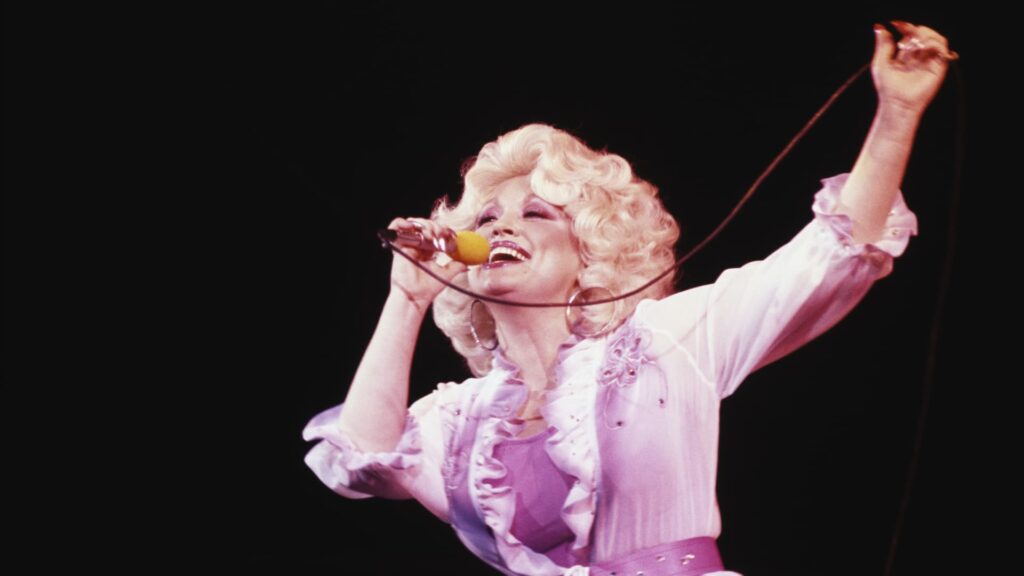 When someone talks down to you, use Dolly Parton’s simple trick