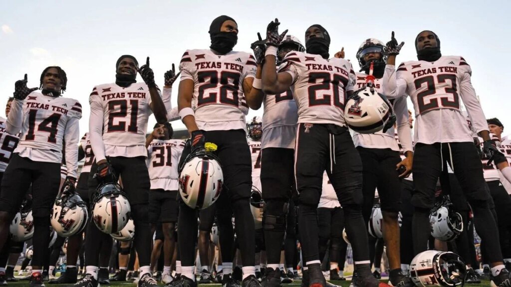 Which college football teams can go undefeated in 2026? 10 potential candidates
