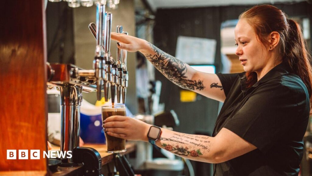 Zero hours crackdown could cost firms £2.9bn a year Zero hours crackdown could cost firms £2.9bn a year