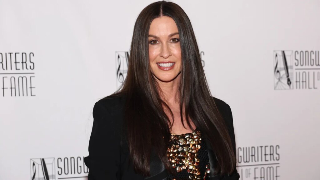 Alanis Morissette Sues Tour Manager Alleging ‘Blackmail Campaign’ Alanis Morissette Sues Tour Manager Alleging ‘Blackmail Campaign’