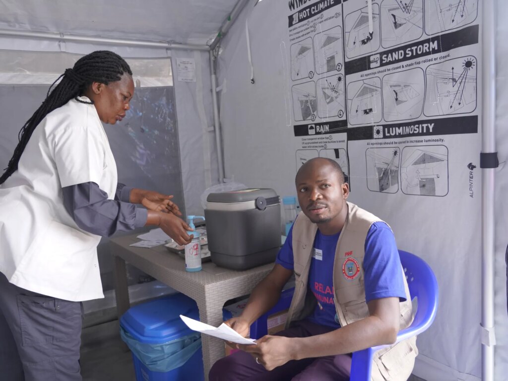 DR Congo rolls out Ebola vaccine for health workers as death toll rises | Ebola News