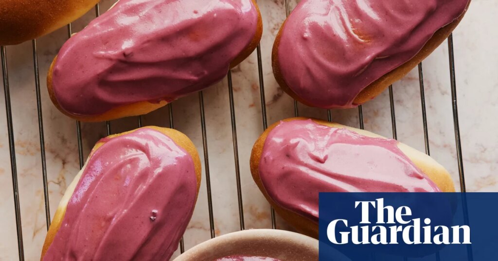 Helen Goh’s recipe for blackcurrant and vanilla finger buns | Baking Helen Goh’s recipe for blackcurrant and vanilla finger buns | Baking