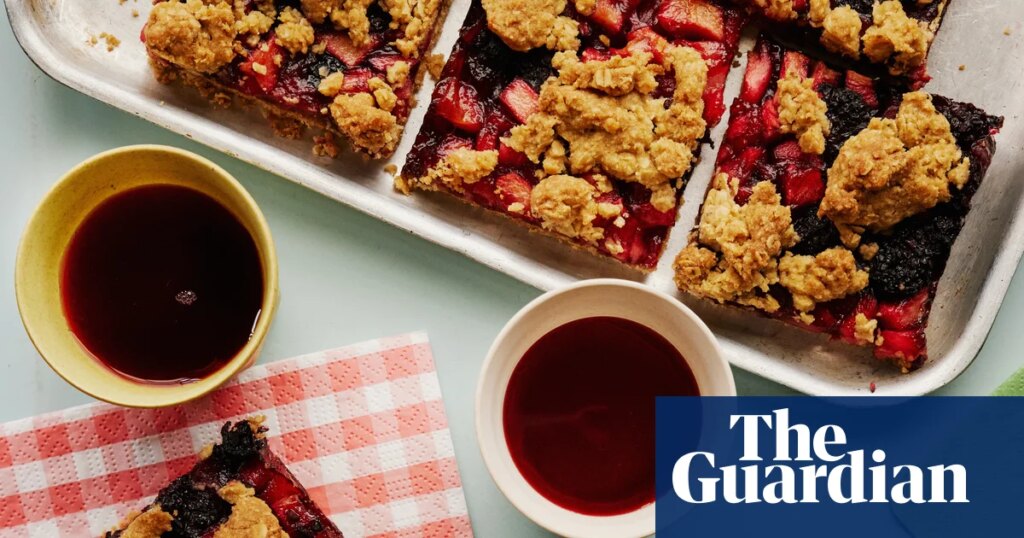 Helen Goh’s recipe for brown butter apple and blackberry bars | Food Helen Goh’s recipe for brown butter apple and blackberry bars | Food
