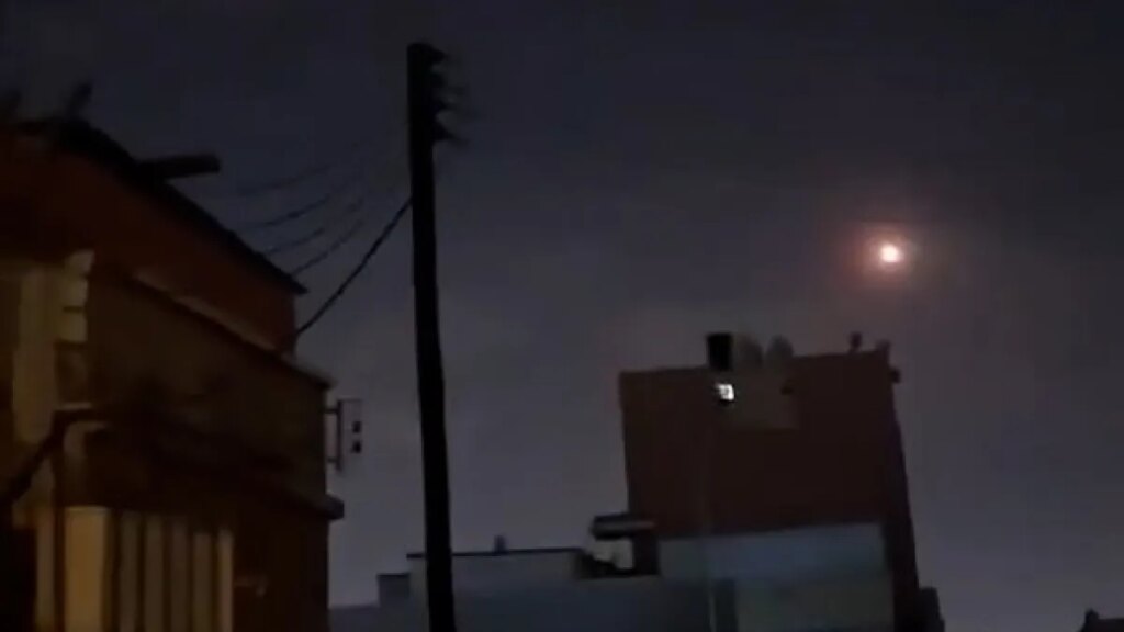 Houthi attacks on southern Saudi Arabia reportedly injure dozens | Houthis