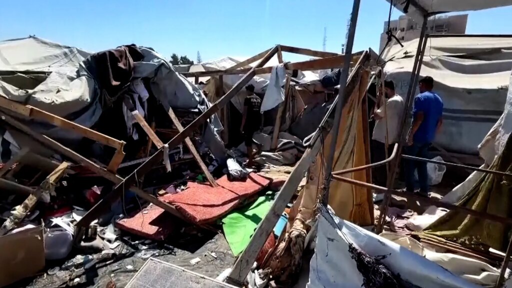 Israeli attack targets Gaza displacement camp | Gaza