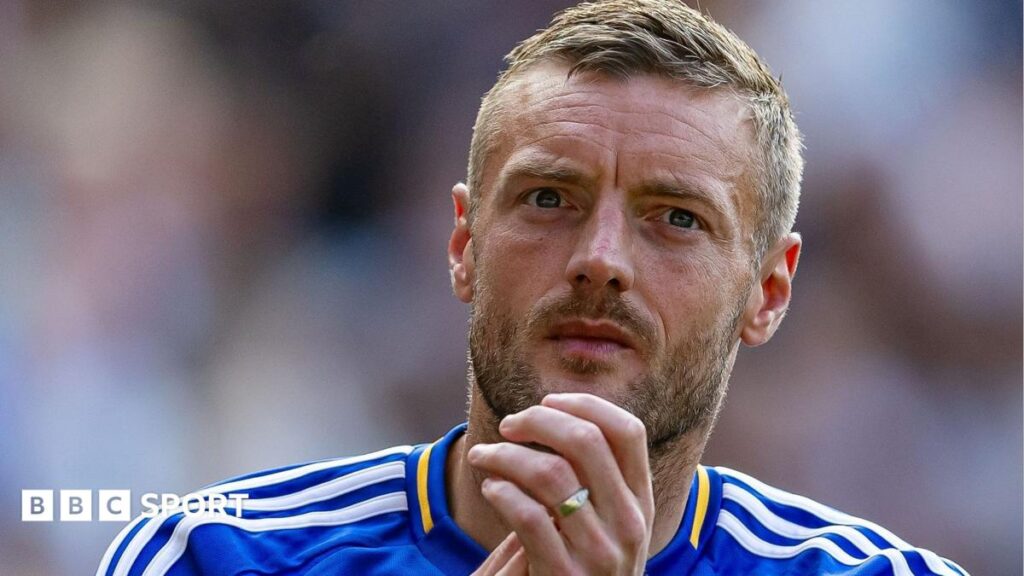 Jamie Vardy: Burnley sign former England and Leicester striker