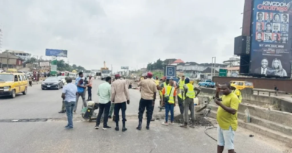 Kara Bridge traffic: Repairs cripple Lagos-Ibadan Expressway Kara Bridge traffic: Repairs cripple Lagos-Ibadan Expressway