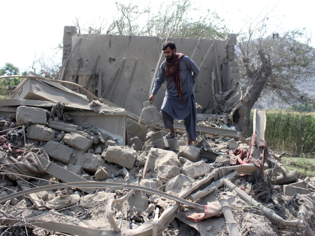 Pakistan says it launches air strikes on Afghanistan after drone attacks | Border Disputes News