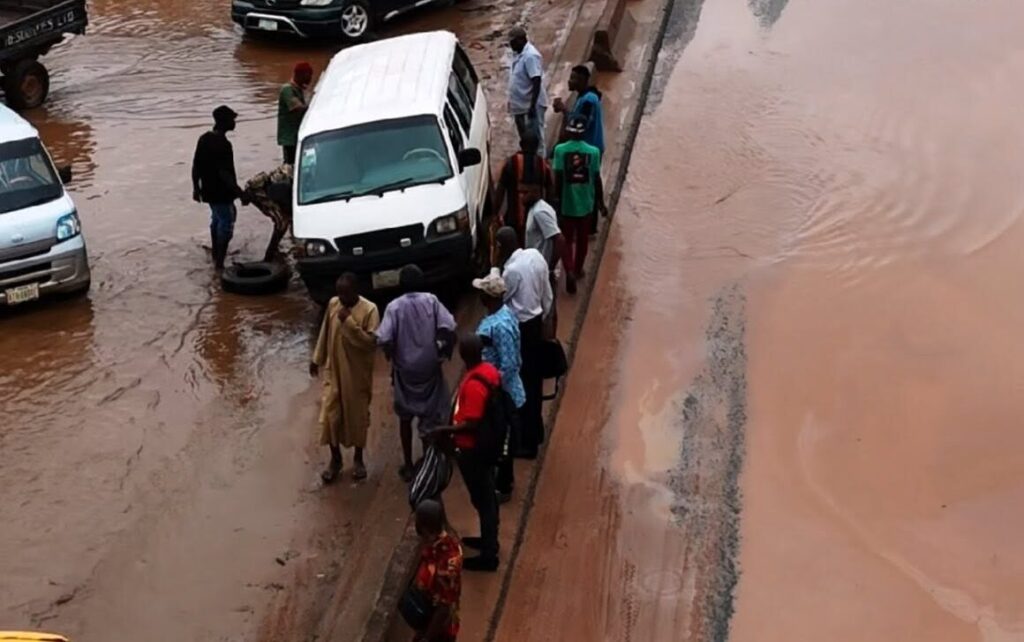 Public-interest lawyers sue FG, concessionaire over bad condition of Benin–Asaba Expressway