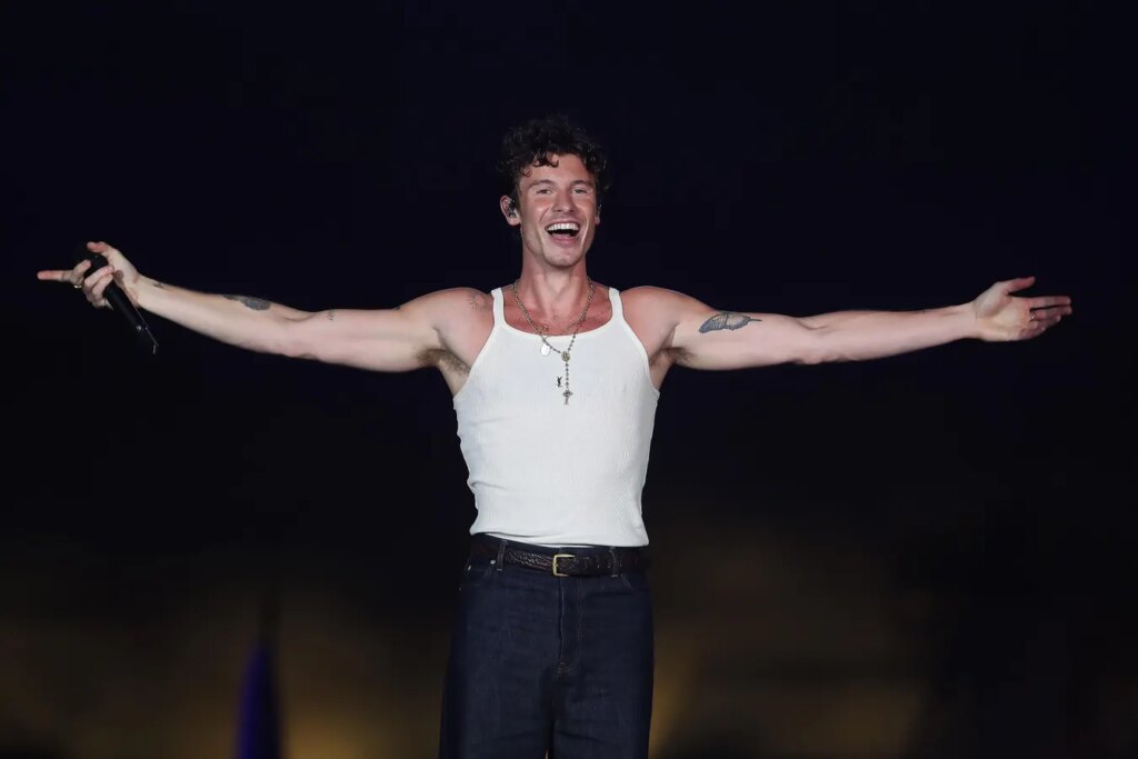 Shawn Mendes Fans Push Two Of His Biggest Hits To New Peaks At The Same Time