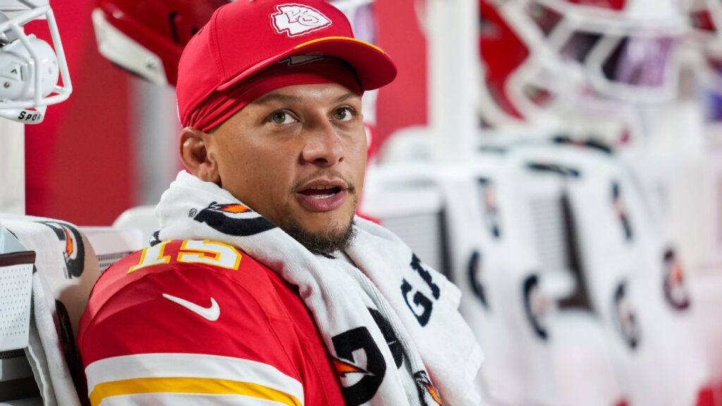 Start your Bucs, sit Mahomes and a dozen more Week 1 fantasy football decisions