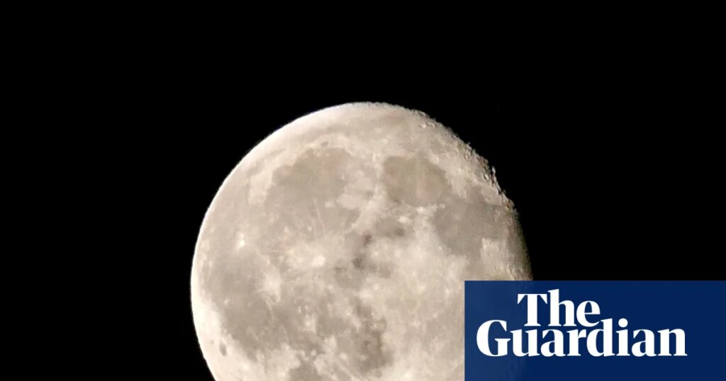 Top Trump military adviser says US must prepare to fight around moon | Space