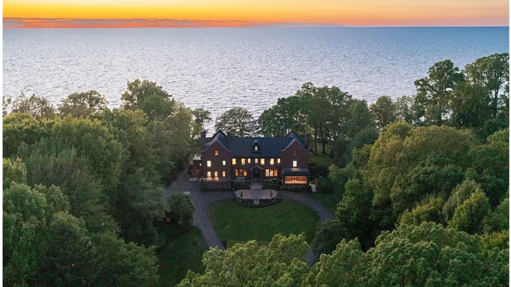 Travis Kelce purchased .35 million Ohio home months before marrying Taylor Swift