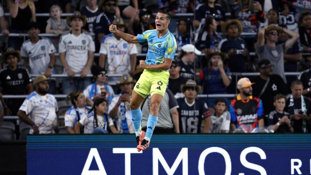 Why 16-year-old Cavan Sullivan, going toe-to-toe with Messi, deserves USMNT chance Why 16-year-old Cavan Sullivan, going toe-to-toe with Messi, deserves USMNT chance