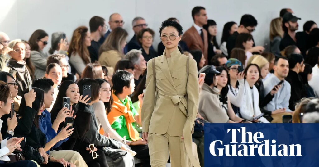 ‘Going places with panache’: Max Mara channels audacious women for Milan show | Max Mara ‘Going places with panache’: Max Mara channels audacious women for Milan show | Max Mara