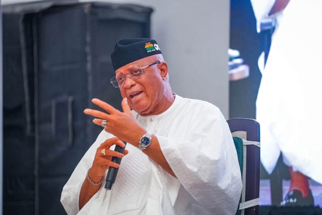 Akwa Ibom approves N50,000 ‘wardrobe allowance’ for 20,000 teachers Akwa Ibom approves N50,000 ‘wardrobe allowance’ for 20,000 teachers