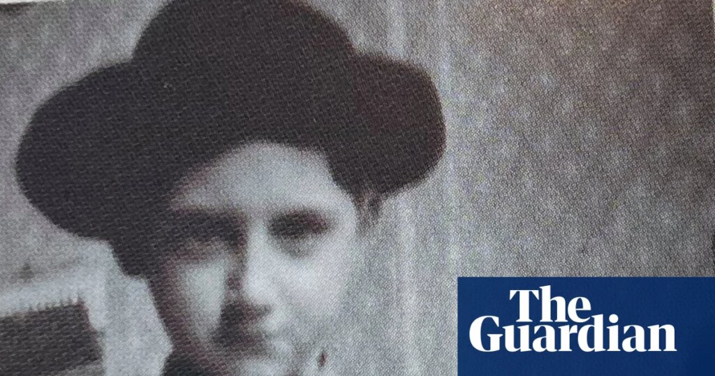 John Cooper Clarke looks back: ‘Getting older sucks – it’s marginally better than being dead’ | Family John Cooper Clarke looks back: ‘Getting older sucks – it’s marginally better than being dead’ | Family