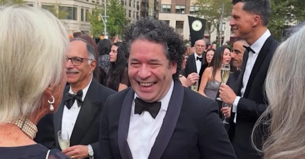 Steven Spielberg, Alec Baldwin and Gov. Kathy Hochul Turn Out for Dudamel