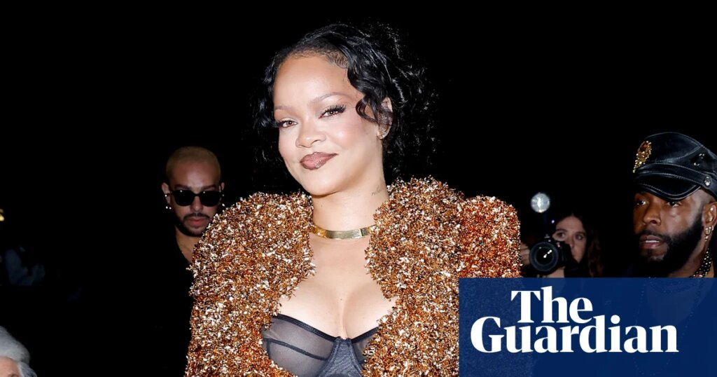 The fashion industry wants women to wear bras again – but is underwire the answer? | Fashion